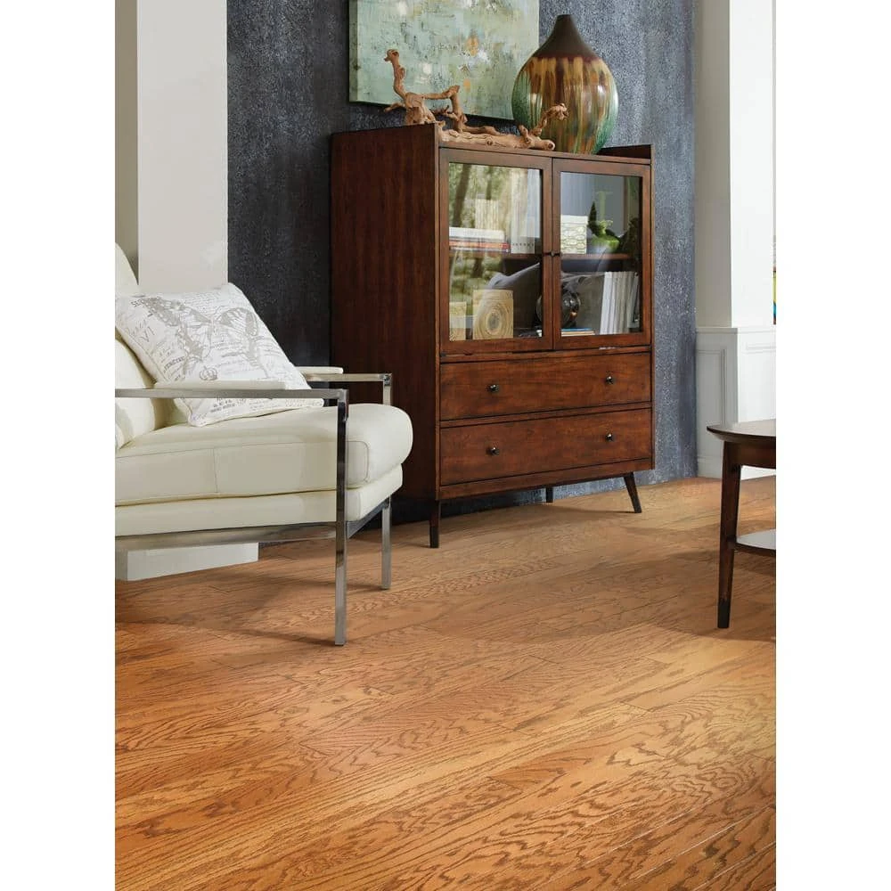 Bradford Oak Sunet Oak 5/8 in. T x 2 in. W x 78 in. L Threshold Molding by Shaw 2 Bradford Oak Sunet Oak 5/8 in. T x 2 in. W x 78 in. L Threshold Molding by Shaw - Image 2