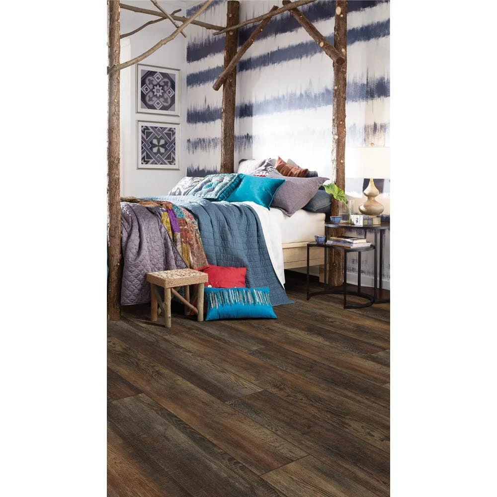 Primavera 7 in. W Sunset Click Lock Luxury Vinyl Plank Flooring (18.91 sq. ft./case) by Shaw 2 Primavera 7 in. W Sunset Click Lock Luxury Vinyl Plank Flooring (18.91 sq. ft./case) by Shaw - Image 2